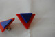 C65 Paire De Boucles D'oreilles - Triangle Bleu Et Rouge - Art Deco - 1970 - Ohrringe