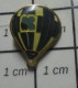 1115A Pin's Pins / Beau Et Rare / MONTGOLFIERES / Mini Pin's BALLON LIBRE BLANC BLEU NOIR - Luchtballons