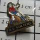 713J  Pin's Pins / Rare & Belle Qualité !!!  SPORTS / FOOTBALL CLUB AS SOLIERS CALVADOS - Football