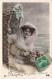 FANTAISIES - Femme - Ces Jolies Fleurs - Carte Postale Ancienne - Femmes