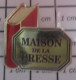 718B Pin's Pins / Beau Et Rare / MEDIAS / LIVRE ROUGE MAISON DE LA PRESSE - Médias