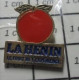 310c Pin's Pins / Beau Et Rare / BANQUES / BAQUE LA HENIN POMME ORANGE MANDARINE PECHE ??? Pas Claire Cette Banq - Bancos