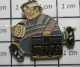 715B Pin's Pins / Beau Et Rare / THEME : SPORTS / RUGBY COUPE DU MONDE 1991 BANQUE DE FRANCE TOKYO - Rugby