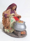 57609 Pastorello Mondo Del Presepe De Agostini - Donna Che Cucina - H. 8 Cm - Crèches De Noël