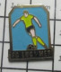 3022 Pin's Pins / Beau Et Rare / SPORTS / CLUB FOOTBALL FC LUC SUR MER - Football