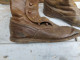 Delcampe - Anciennes Chaussures Brodequins Enfant Godillot Ca1900 - Schuhe