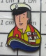 1616a  Pin's Pins / Beau Et Rare / BATEAUX / MARIN SAUVETEUR RNLI - Royal National Lifeboat Institution - Saving Lives A - Bateaux