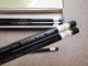 Delcampe - Boite De Crayons TOISON D'OR, 1 En Carton Et 1 En Métal, Crayons H9. 2H. 4H. 5H. ET E................N5 - Pens