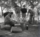 Delcampe - 20 NEGATIVES SET 1960s WOMAN FEMME PICNIC BABY PORTUGAL AMATEUR 60mm NEGATIVE NOT PHOTO FOTO - Non Classificati