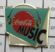 718c  Pin's Pins / Beau Et Rare / MARQUES / COCA-COLA MUSIC CASQUE ECOUTEURS - Coca-Cola