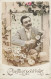 FANTAISIES - Hommes - Homme Tenant Un Bouquet De Fleur Dans Sa Main - Cueillies Pour Vous - Carte Postale Ancienne - Hommes