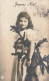 FETES - VOEUX - Noël - Joyeux Noël - Une Jeune Fille Tenant Un Sapin Dans Ses Mains - Carte Postale Ancienne - Autres & Non Classés