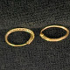 Delcampe - Ancienne Paire De Boucles D'oreilles Artisanales Motif Croix Métal Inderterminé Pas De Poincon - Earrings