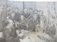 Foto Ak 2.WK Um 1940 ?! Kriegsweihnacht / Soldaten Mit Tannenbaum Mit Lametta / Soldat Spielt Gitarre - Guerra 1939-45