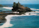 Indonésie - Bali - Tanahlot - They Walked Some Ten Miles To This Remote But Beautifui Shore To Give Offerings To Their D - Indonesië