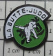 1616B Pin's Pins : BEAU ET RARE : SPORT / JUDO CLUB LA BUTTE CAEN - Judo