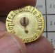 1616C Pin's Pins / Beau Et Rare / MEDICAL / HOPITAL EMILE ROUX DSI FLEUR TOURNESOL ET SERPENT ROUGE - Médical