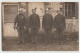 CARTE PHOTO - SUPERBE GROS PLAN  DE 4 SAPEURS POMPIERS - CASQUES - TROMPETTES - TRES BEAU CLICHE - ECRITE EN 1912 - - Sapeurs-Pompiers