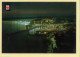 06. NICE – Vue De Nuit Sur L'entrée Du Port / Colline Du Château Et La Promenade Des Anglais / Blason - Nice Bij Nacht