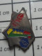 310B Pin's Pins / Beau Et Rare /  JEUX OLYMPIQUES / ALBERTVILLE 92 ASSURANCES AGF BOBSLEIGH PIECE DE PUZZLE - Jeux Olympiques