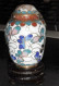 Lot De 5 Petites Urnes Sur Leur Socle En Cloisonné De Chine (motifs Différents) - Art Asiatique
