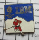 416A Pin's Pins / Beau Et Rare : INFORMATIQUE / IBM HOCKEY SUR GLACE JEUX OLYMPIQUES ALBERTVILLE 1992 - Informatik