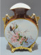 Delcampe - -JOLI VASE NAPOLEON III PORCELAINE FORME ORIGINALE Décors Peints FLEURS  E - Altri & Non Classificati