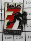 511C Pins Pin's / Rare & Belle Qualité / JEUX OLYMPIQUES / ALBERTVILLE 92 REVUE TELE 7 JOURS PATINAGE DE VITESSE - Olympic Games