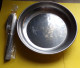 ASSIETTE ET COUVERTS POUR LE REPAS DE L'ARMEE FRANCAISE DE FABRICATION FRANCAISE EN ALUMINIUM , BON ETAT VOIR PHOTOS . - Equipement