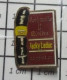 511c  Pin's Pins / Beau Et Rare / ALIMENTATION / ANDOUILLE DE LA RIVIERE JACKY LEDUC VIRE CALVADOS - Levensmiddelen