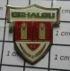 511c Pin's Pins / Beau Et Rare / VILLES / BLASON ECUSSON ARMOIRIES ECHALOU-GAROU - Judo