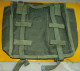 MUSETTE MILITAIRE DE L'ARMEE RUSSE  , A L'INTERIEUR 3 POCHETTES FERMEES PAR UN BOUTON ET UNE SEPARATION EN TISSU , UNE P - Equipment