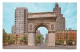 UNITED STATES // NEW YORK CITY // THE VICTORY ARCH // WASHINGTON SQUARE // 1960 - Piazze