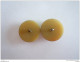 Vintage 2  Knopen Plastic 2 Boutons 2,2 Cm - Buttons