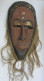 Cameroun Rare Ancien Masque Tribal Vodun Couleurs Pigmentations Cauris Incrustés, Dorures Lamelles De Cuivres (2) - African Art