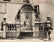 Belgique - BRUXELLES Manneken-Pis (Machines Singer Véritables) - BRUSSELS - Mannekan Fountain - Format 18x13,7cm - Beroemde Personen