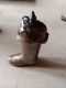 Delcampe - Tres Rare  Briquet De Poilu Allemant Casque A Pointe Et Botte + Lampe Obus - 1914-18