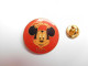 Beau Pin's , Disney , Mickey , Disney Club , Signature Dans Cadre , Diamètre : 28 Mm - Disney