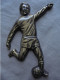 Delcampe - Vintage - Figurine Football En Laiton 2001 RB - Other & Unclassified