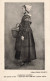 FOLKLORE - Costumes - Croix De Vie - Maraîchine Avec Coiffe Dite à Quatre Oreilles - Vendée - Carte Postale Ancienne - Costumes
