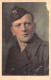 Wehrmacht Heer Portraitfoto, Soldat Mit Schiffchen (beschädigt) - Personen