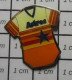 1518B Pin's Pins / Beau Et Rare / SPORTS / MAILLOT DE SPORT CLUB DES ASTROS - Other & Unclassified