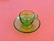 Années 1970   6 Tasses / Soucoupes à Café  Verre Coloré - Glas & Kristal