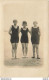 CARTE PHOTO NON IDENTIFIEE REPRESENTANT TROIS FEMMES EN MAILLOT DE BAINS A LA PLAGE - A Identifier