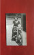 MOTOS - CARTE PHOTO -  " UNE FEMME SUR MOTO "   - VOIR LES SCANS. - " TRES RARE " - - Motorräder