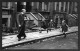 "London's East End, C.1954" Parson, Flock, Children Running, Family, Urban Slum Dwellings, WWII [CPM Nostalgia Postcard] - Gruppi Di Bambini & Famiglie