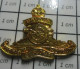 1920  Pin's Pins / Beau Et Rare / MILITARIA / INSIGNE ARTILLERIE ANGLAISE UBIQUE Etc ... - Armee