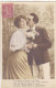 COUPLES. CPA.. SÉRIE DE 4 CARTES . " LA MAIN DANS LA MAIN "  . ANNÉE 1906 + TEXTE - Couples