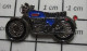 1920  Pin's Pins / Beau Et Rare / MOTOS / MOTO ROUTIERE ANNEES 60/70 BLEUE ET NOIRE - Motorräder