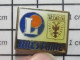 1920 Pin's Pins / Beau Et Rare / MARQUES / MAGASIN LECLERC BRESSUIRE - Trademarks